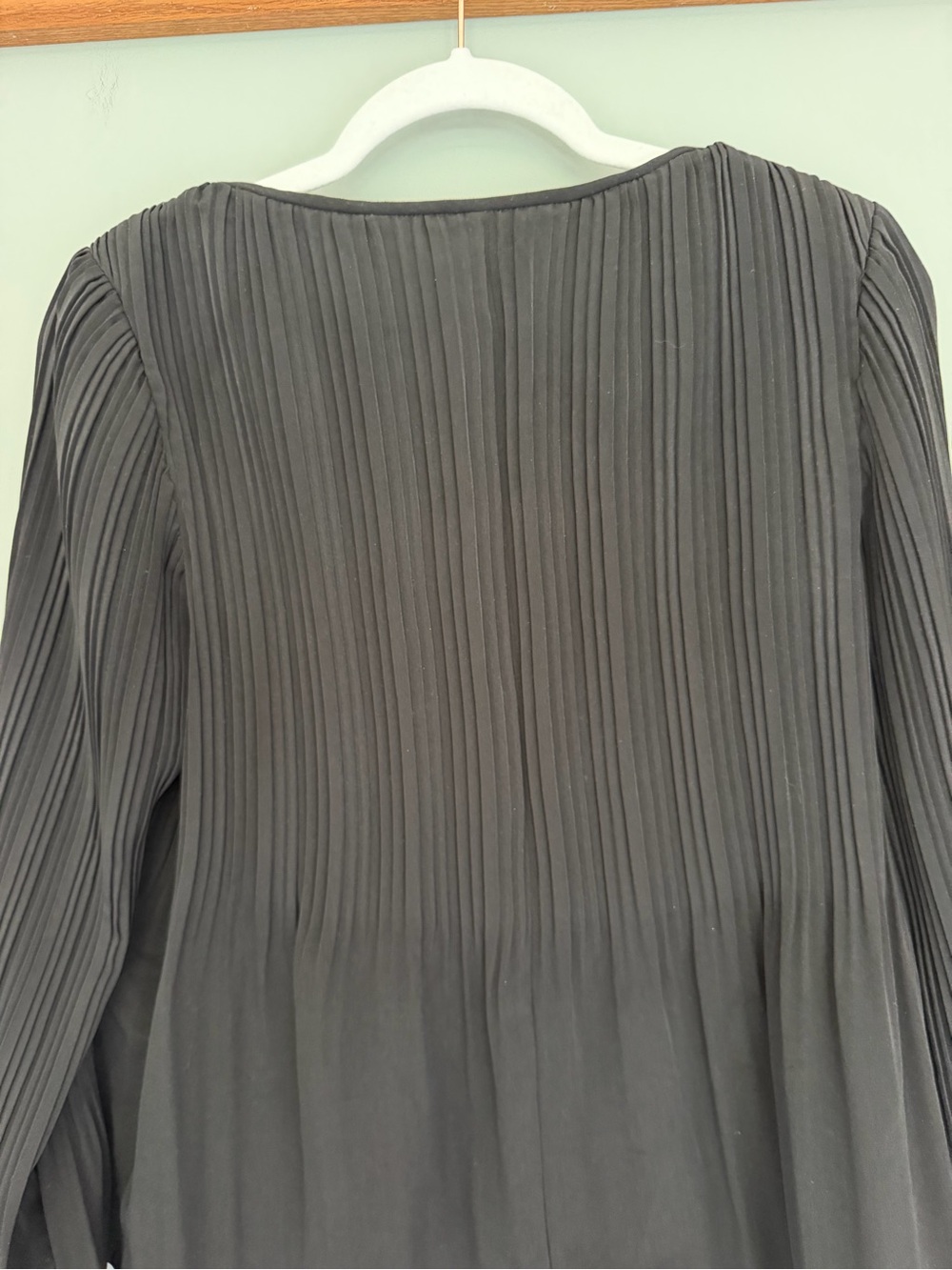 Maje "Lockin" Crepe Boat Neck Long Sleeve Black Pleated Blouse - Picture 10 of 17